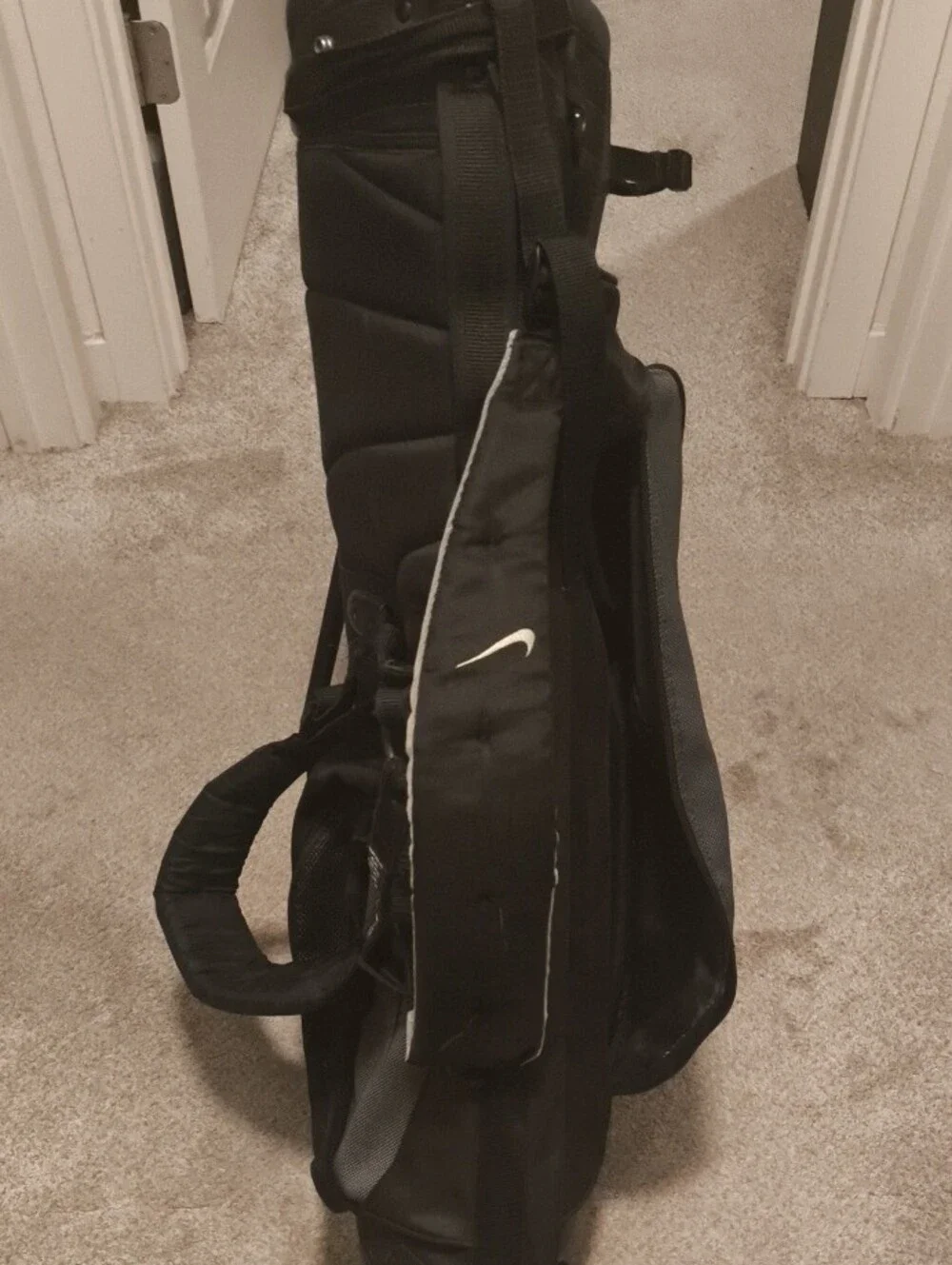 Black Nike  Men’s Stand Golf Bag with Padded Carry Strap